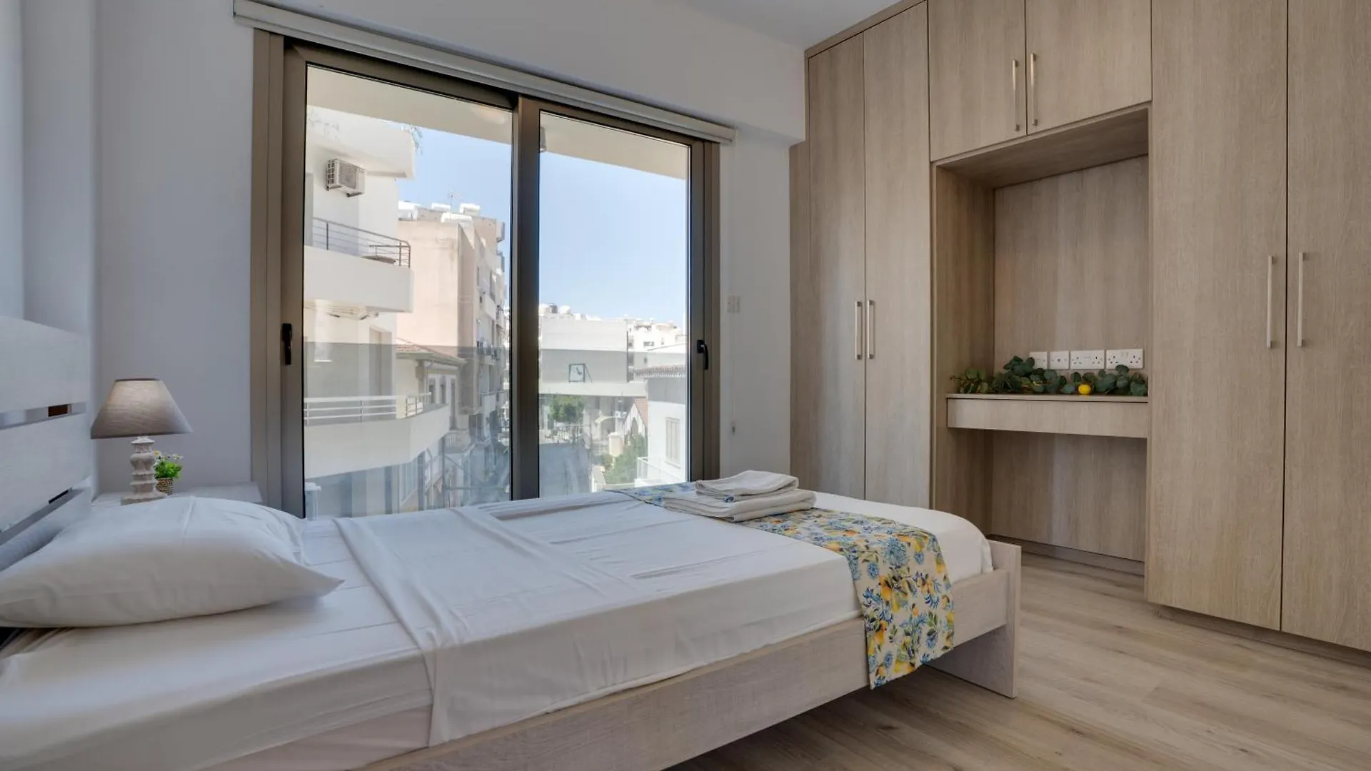 Lemon Paradise City Centre 200M From Beach Lárnaka Apartman