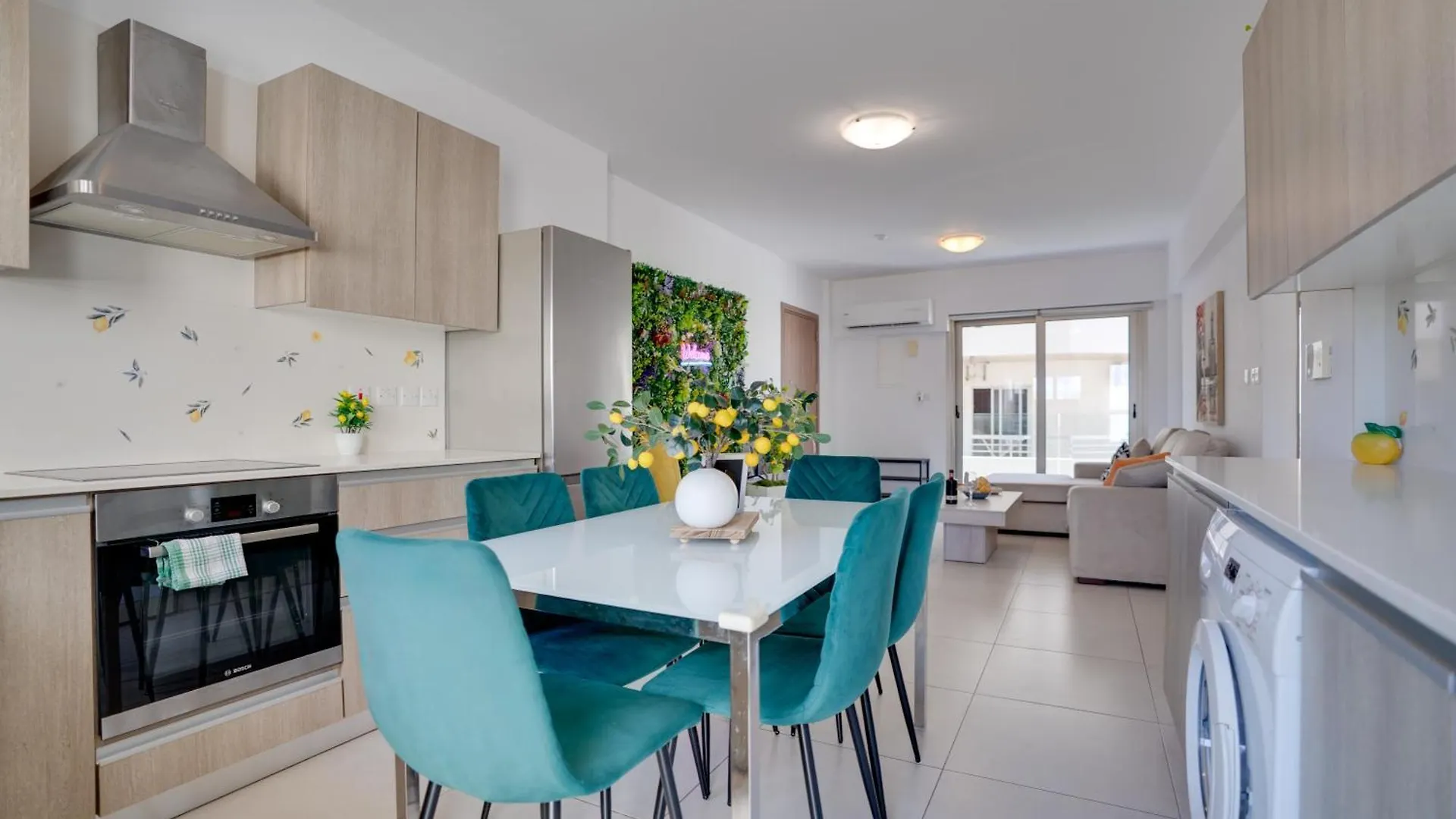 Lemon Paradise City Centre 200M From Beach Lárnaka Apartman